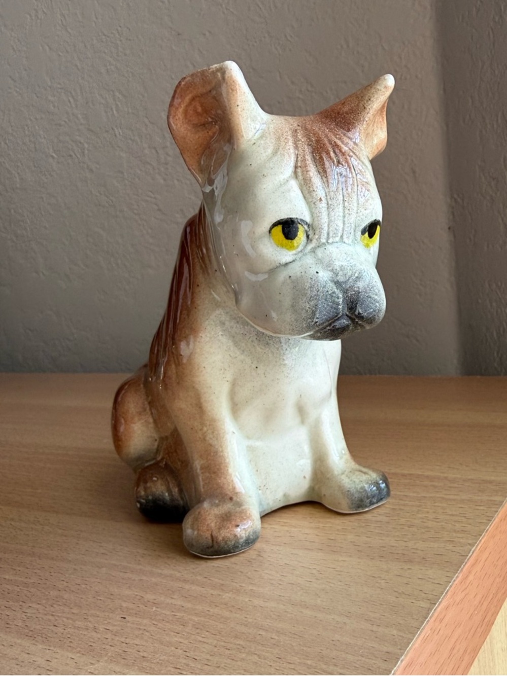Vintage Glaring porcelain/ceramic bulldog figurine